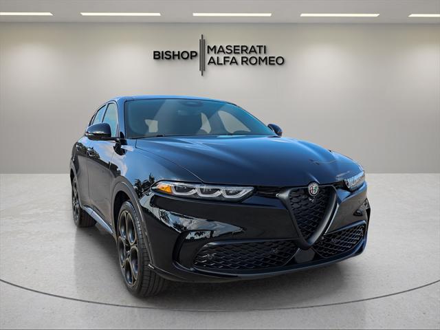 2025 Alfa Romeo Tonale Intensa's photo