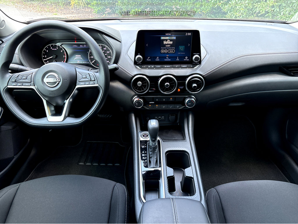 2025 Nissan Sentra SV photo 4