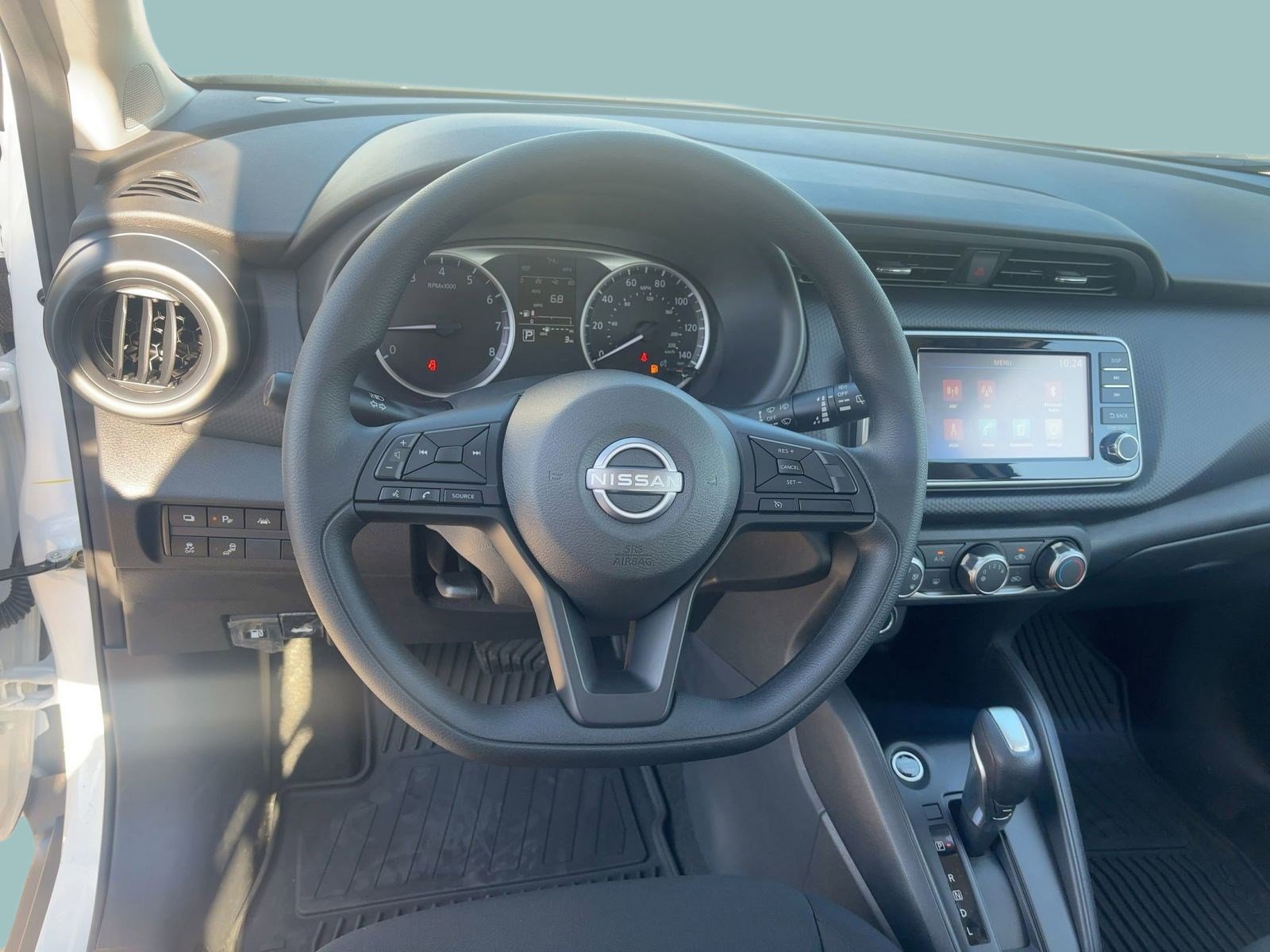2025 Nissan Kicks Play S photo 19