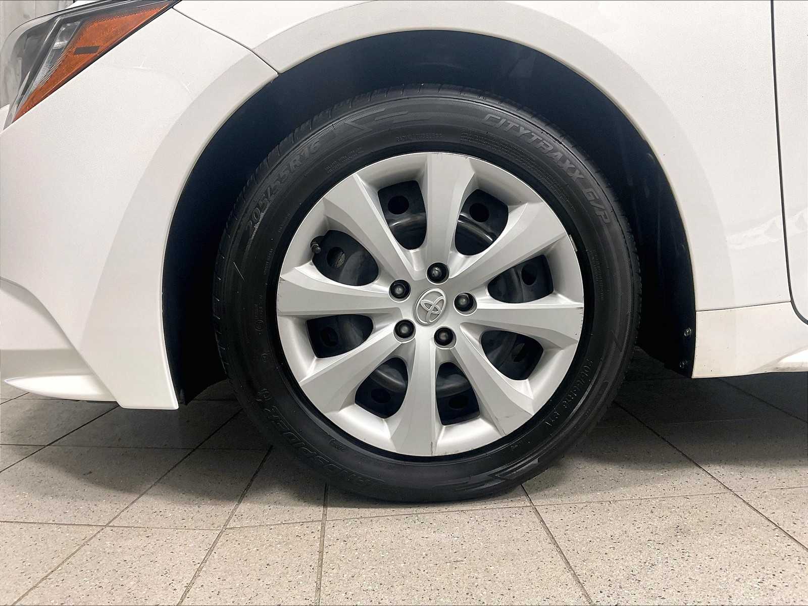 2022 Toyota Corolla LE photo 7