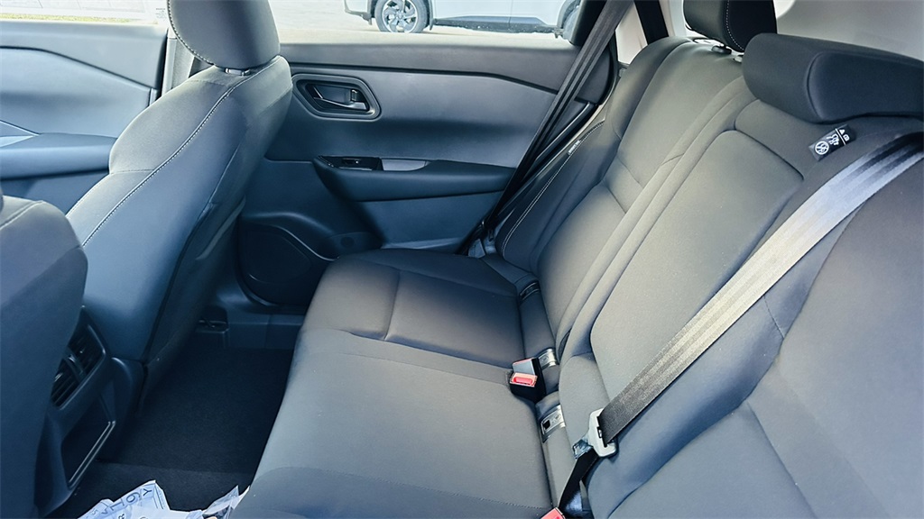 2026 Nissan Rogue S photo 25