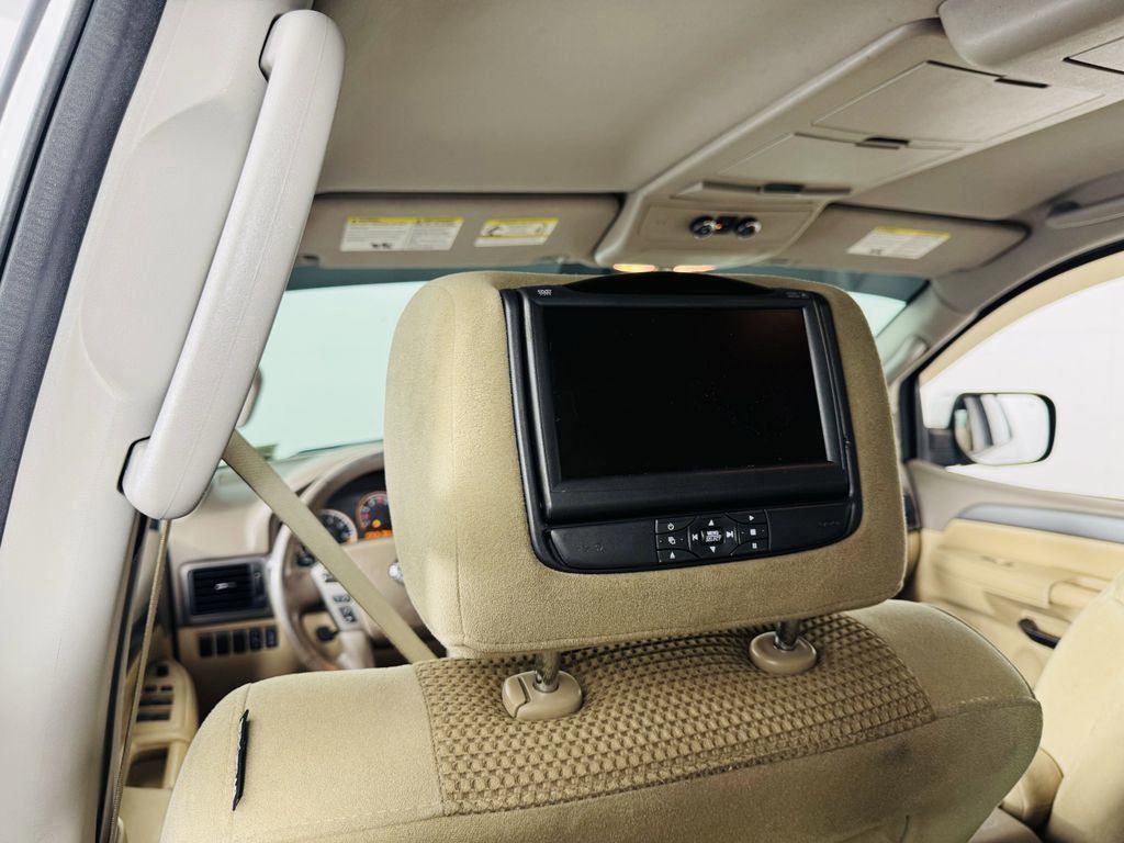 Used 2014 White Nissan SV image 20