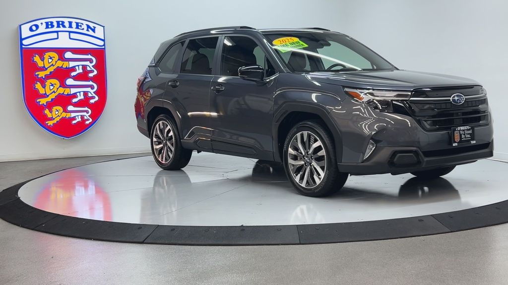 2025 Subaru Forester Touring photo 3