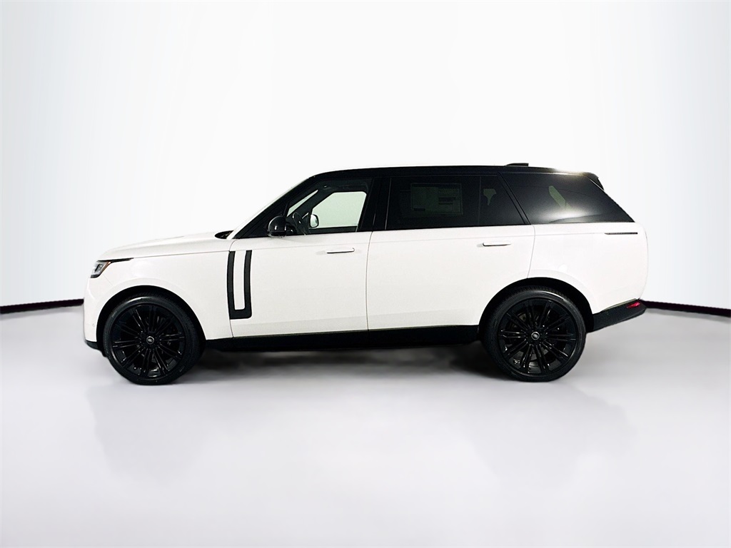 2025 Land Rover Range Rover SE photo 8