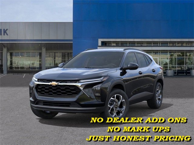 2026 Chevrolet Trax LT photo 2