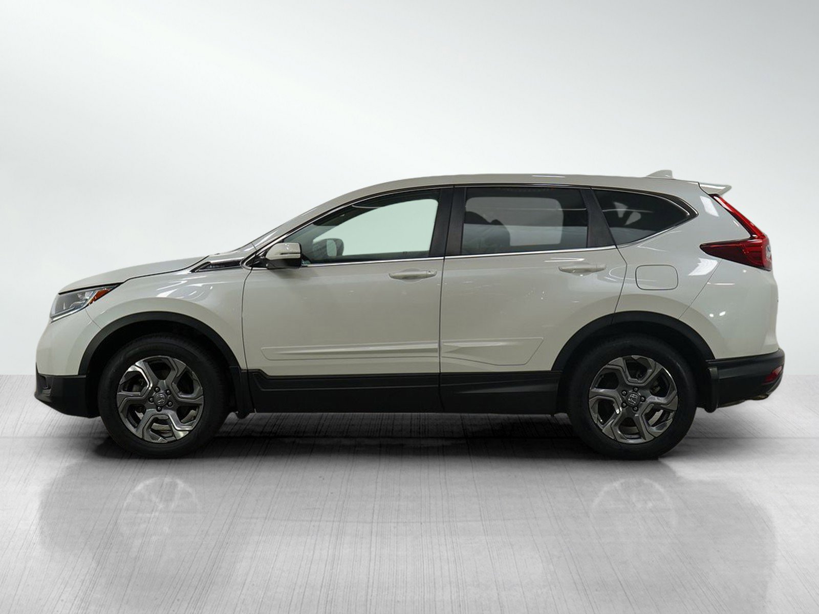 Used 2018 Honda CR-V EX with VIN 5J6RW2H59JL010862 for sale in Bloomington, Minnesota