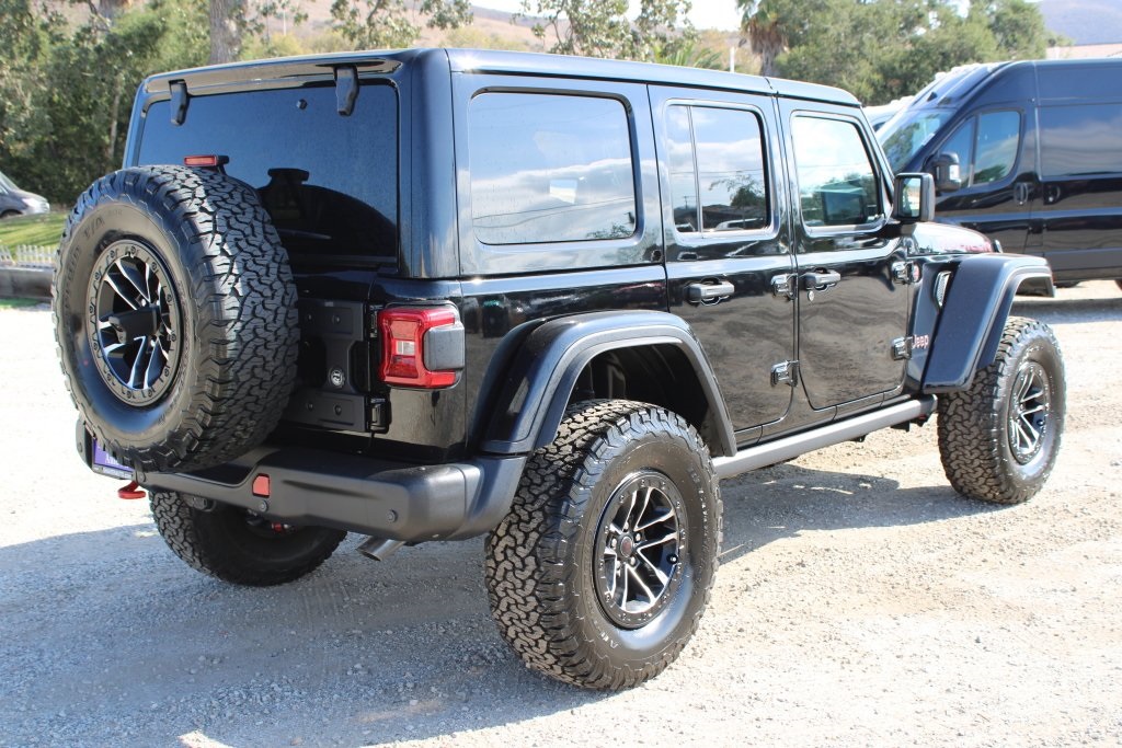 2025 Jeep Wrangler Rubicon X photo 4
