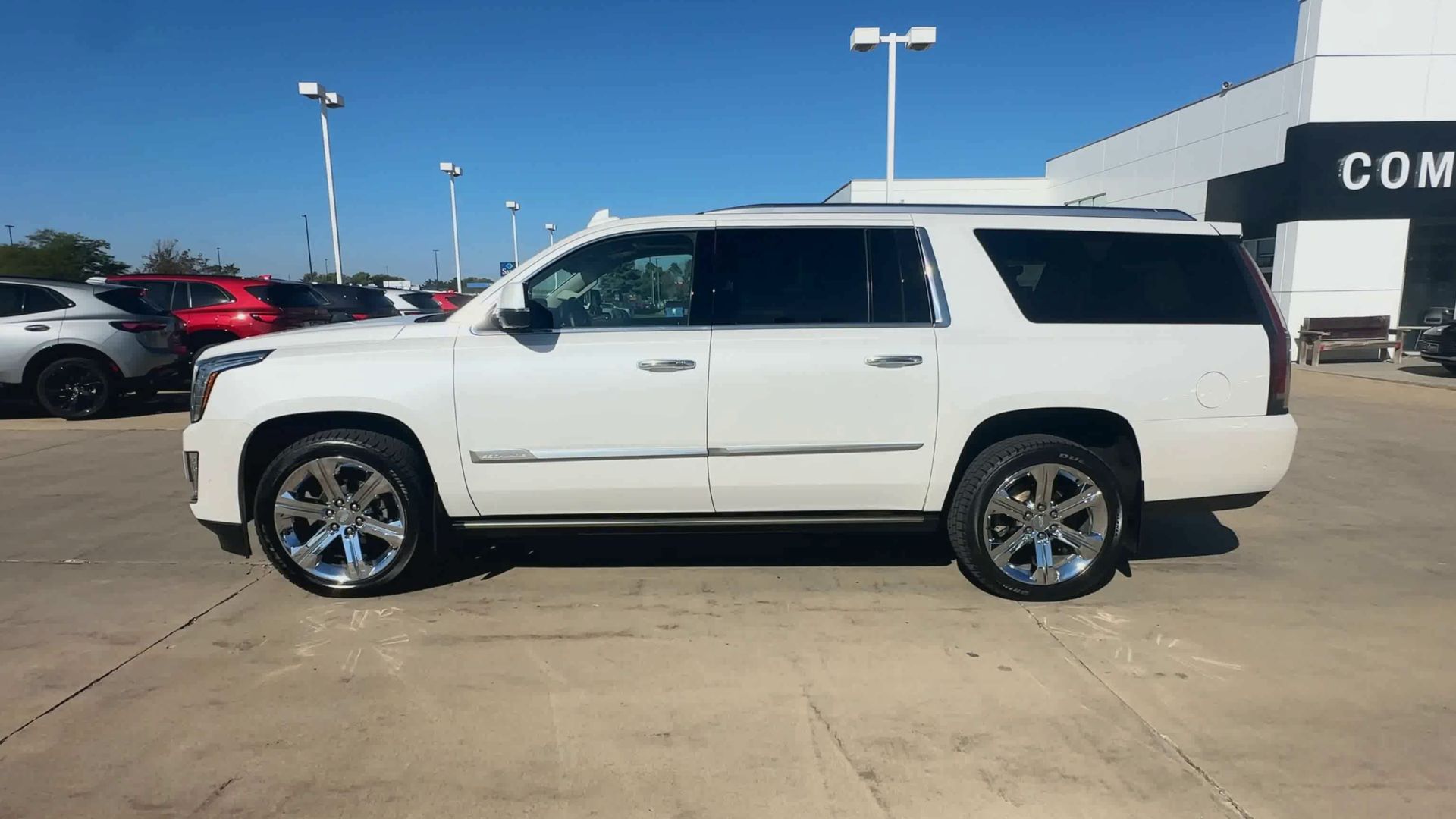2019 Cadillac Escalade ESV Premium Luxury photo 5