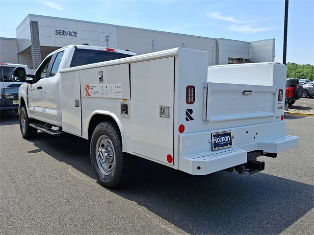2025 Ford F-350 photo 4