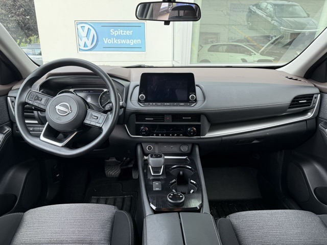 2023 Nissan Rogue SV photo 7