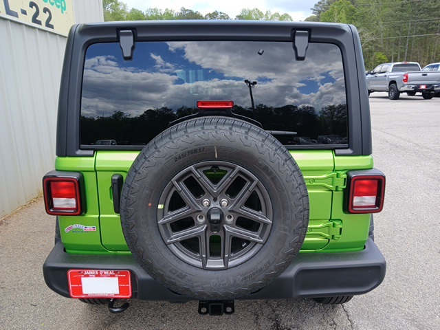2025 Jeep Wrangler Sport S photo 4