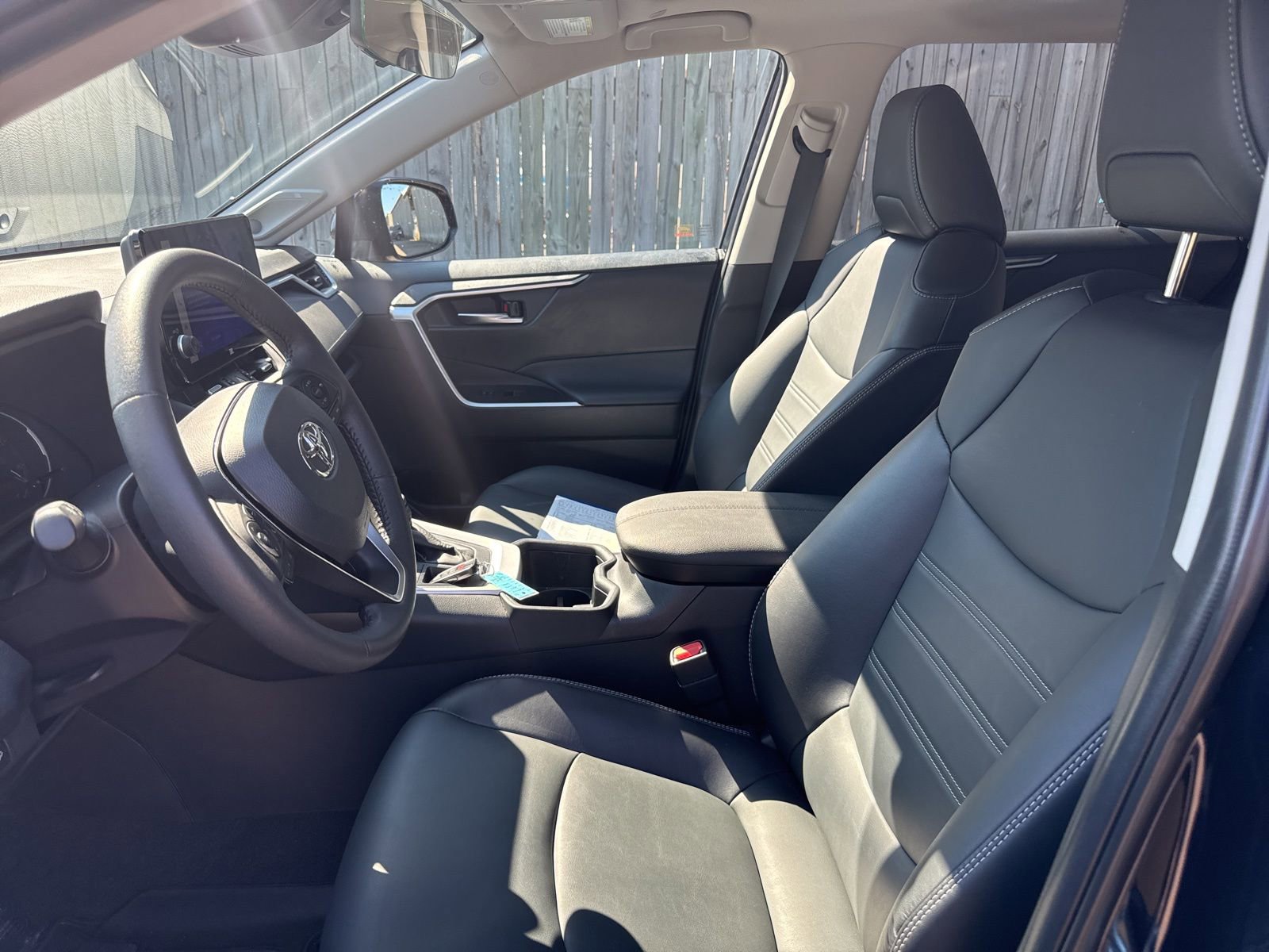 2024 Toyota RAV4 XLE Premium photo 8
