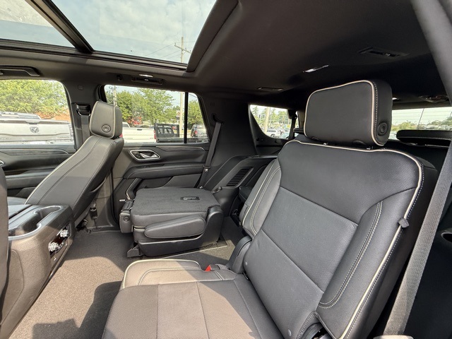 2023 Gmc Yukon SLT photo 24