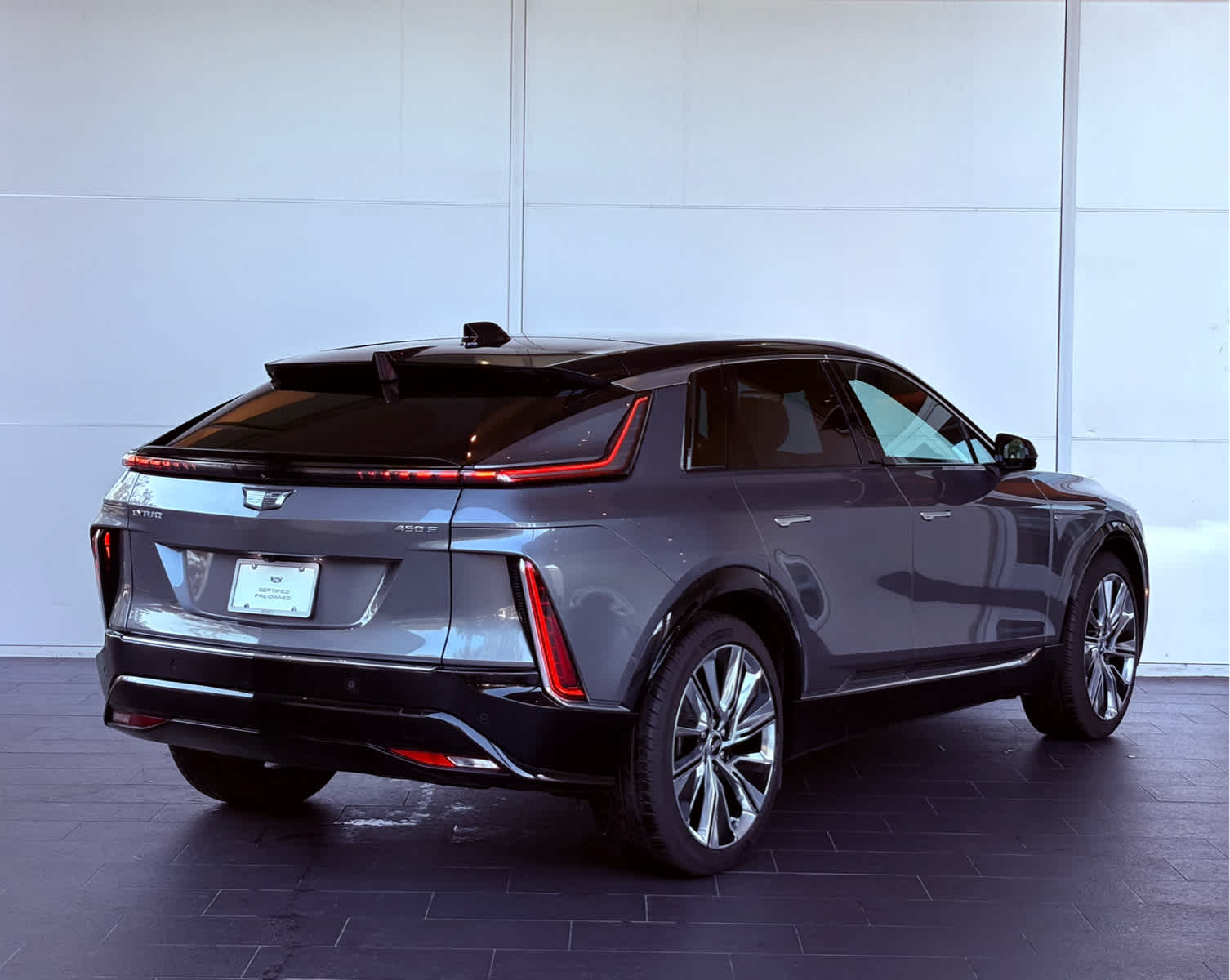 2023 Cadillac Lyriq Luxury photo 4