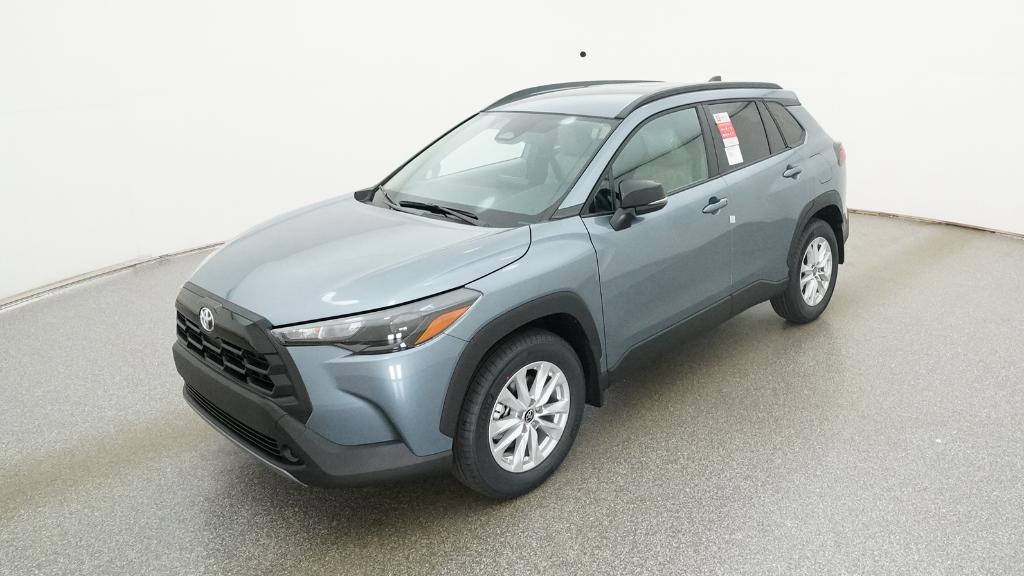 2026 Toyota Corolla Cross LE's photo