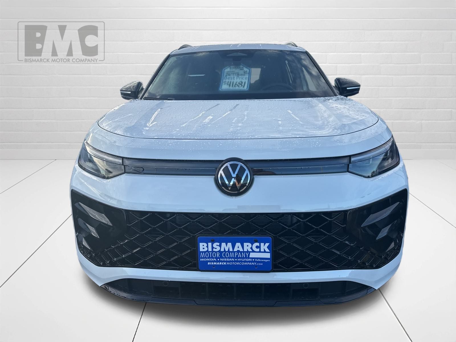 2026 Volkswagen Tiguan SE R-Line Black photo 2