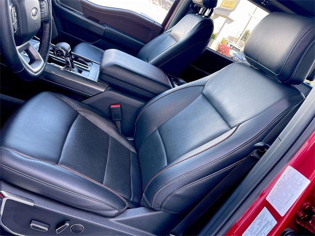 2023 Ford F-150 Lariat photo 2