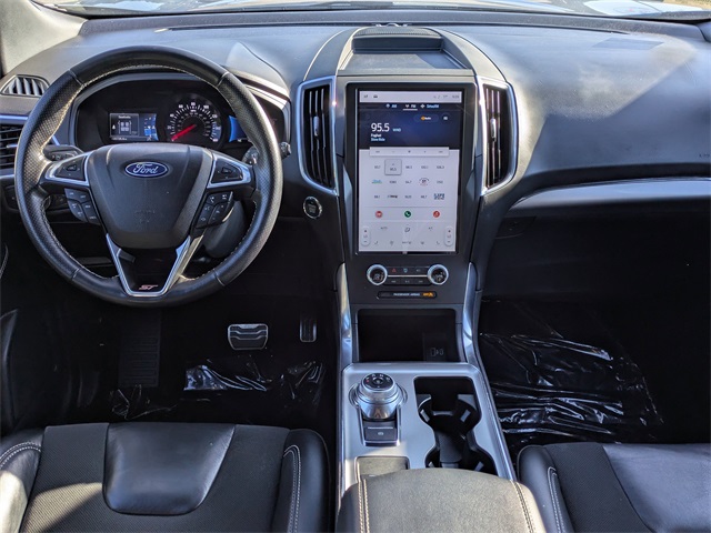 2022 Ford Edge ST photo 15
