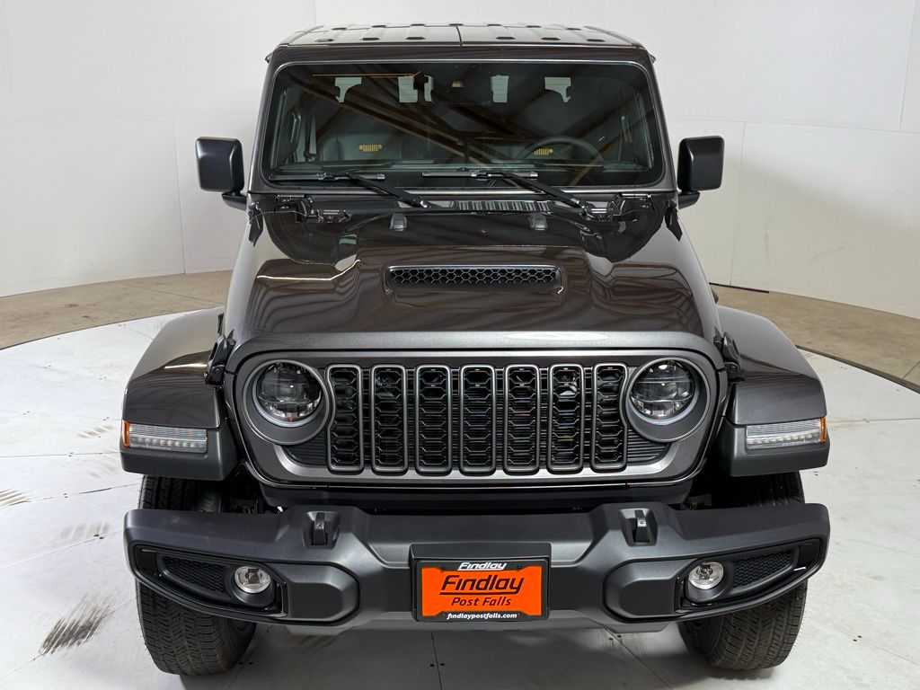 2025 Jeep Gladiator Sport photo 2