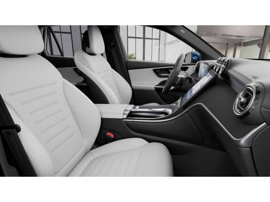 2026 Mercedes Benz GLC 300 photo 4