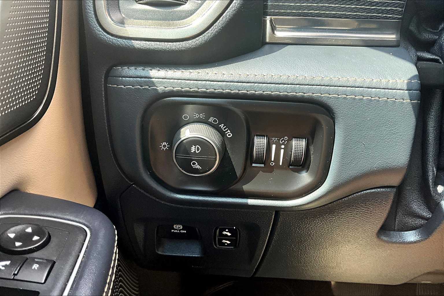 2020 Ram 1500 Limited photo 34
