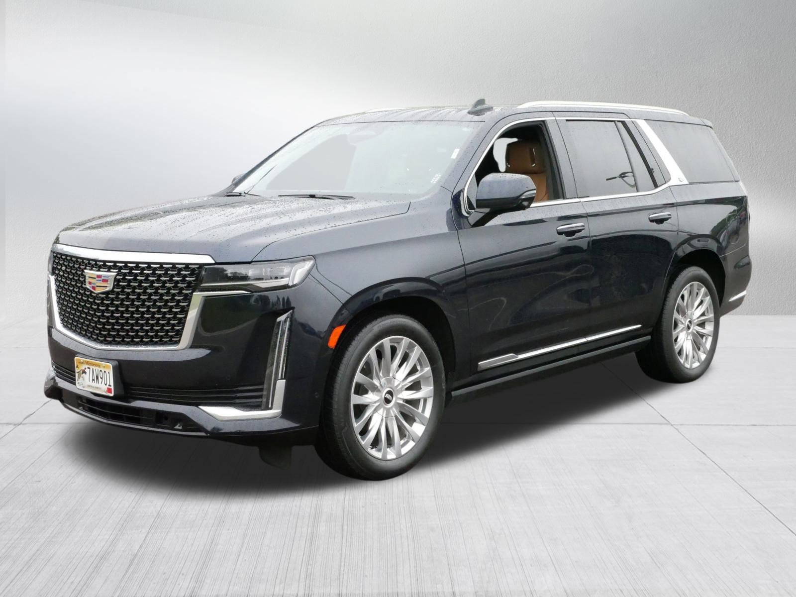 2024 Cadillac Escalade Premium Luxury photo 3