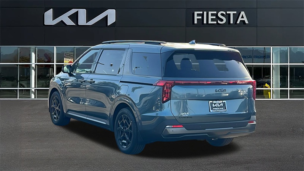 2026 Kia Carnival SX photo 5