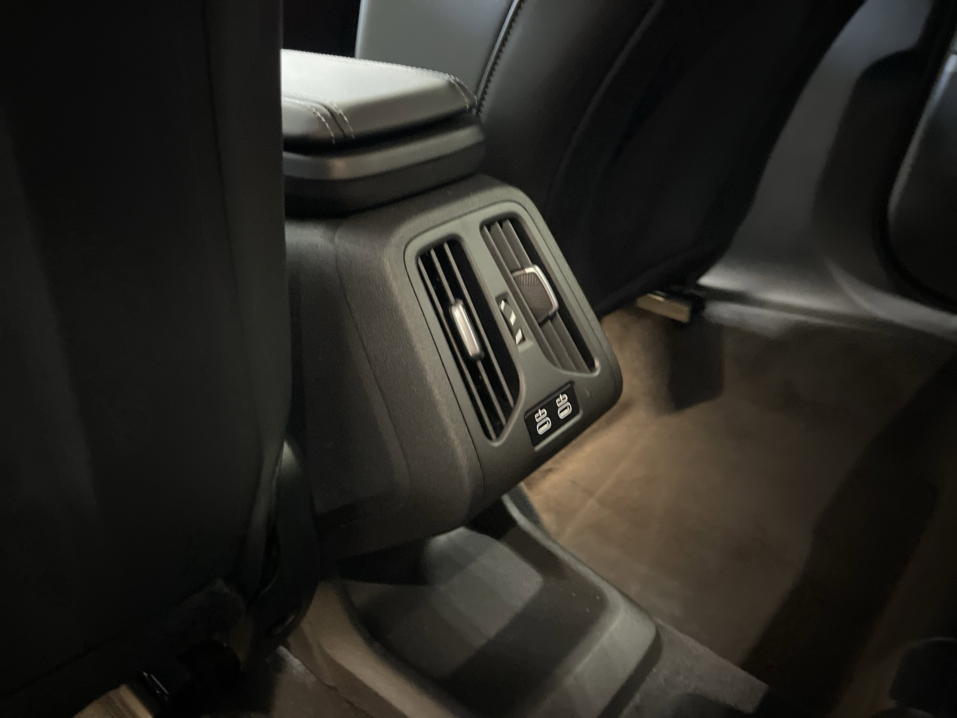 2025 Bmw X1 XDrive28i photo 2