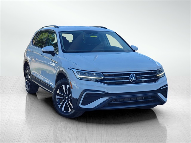 2023 Volkswagen Tiguan S photo 3