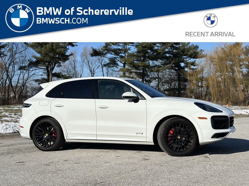 2022 Porsche Cayenne GTS's photo