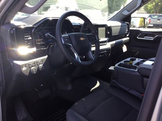 2026 Chevrolet Silverado 1500 LT photo 13