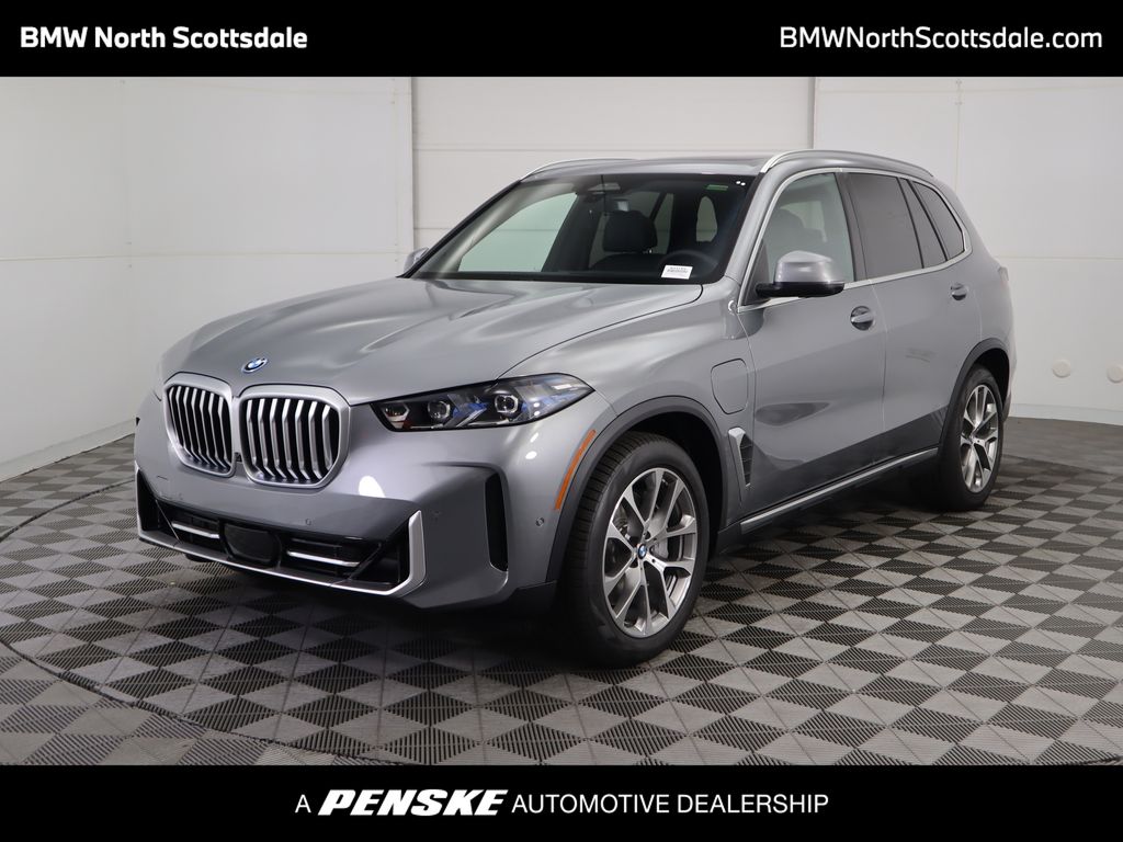 2026 BMW X5 50e's photo
