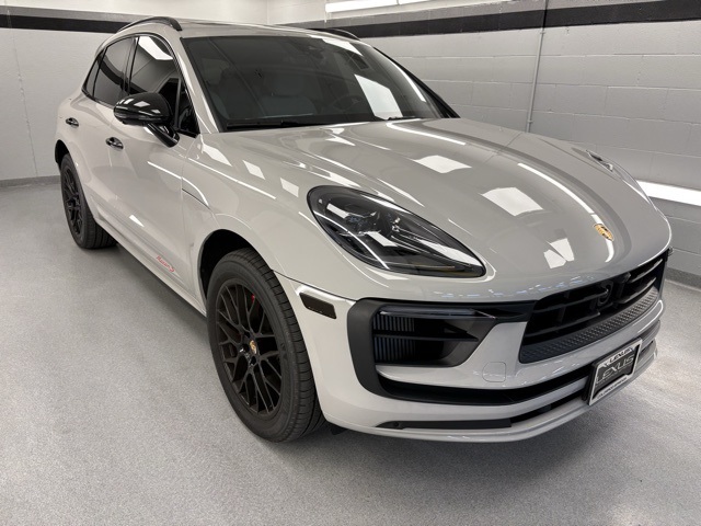 2024 Porsche Macan S photo 3