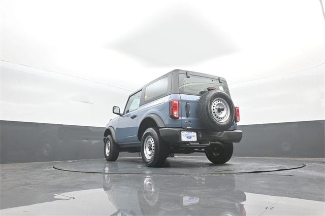 2025 Ford Bronco Base photo 25