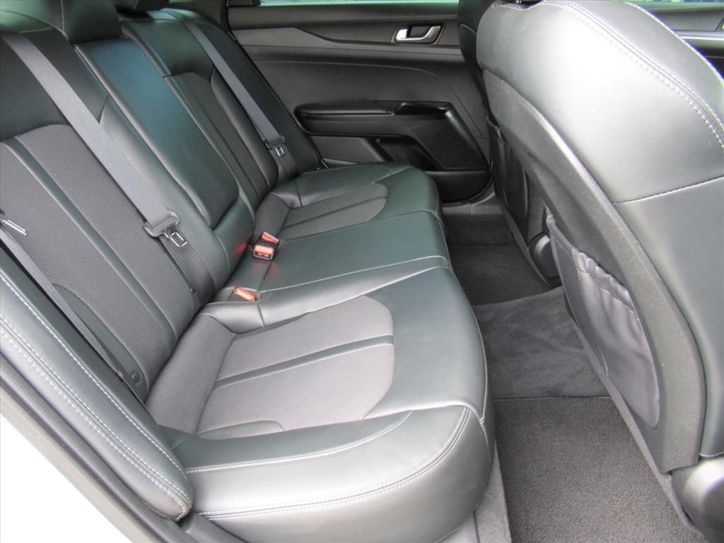 2022 Kia K5 GT-Line photo 28