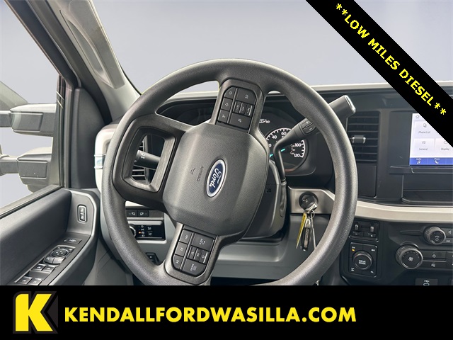 2024 Ford F-350 photo 12