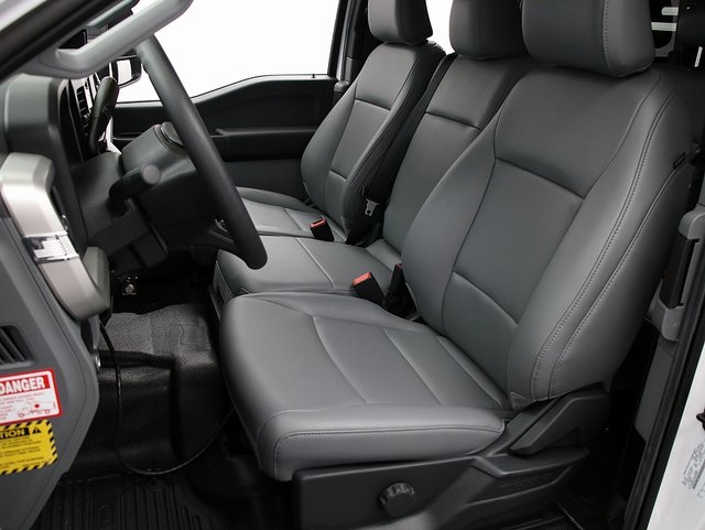 2025 Ford F-550 XL photo 3