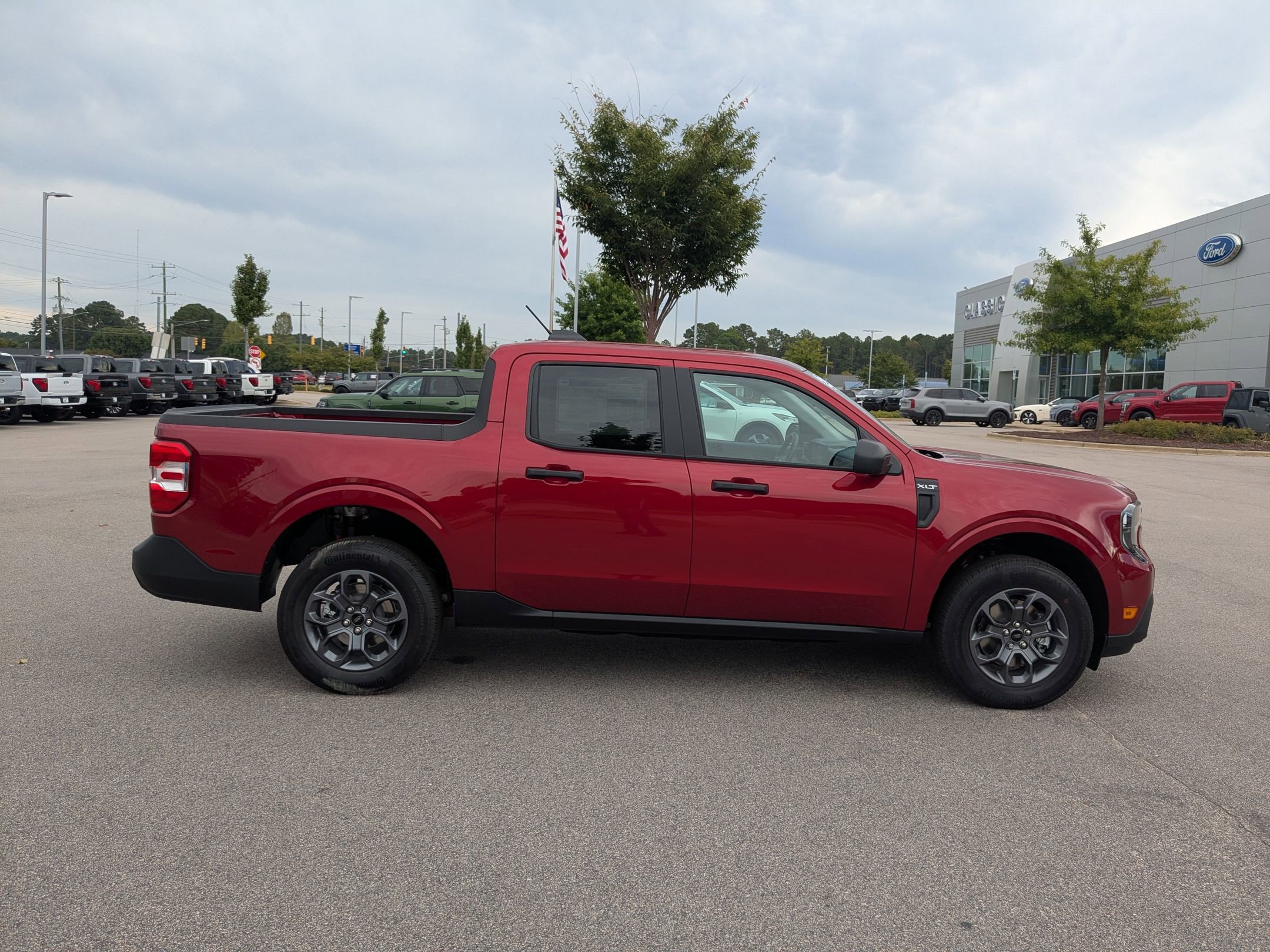 2025 Ford Maverick XLT photo 6