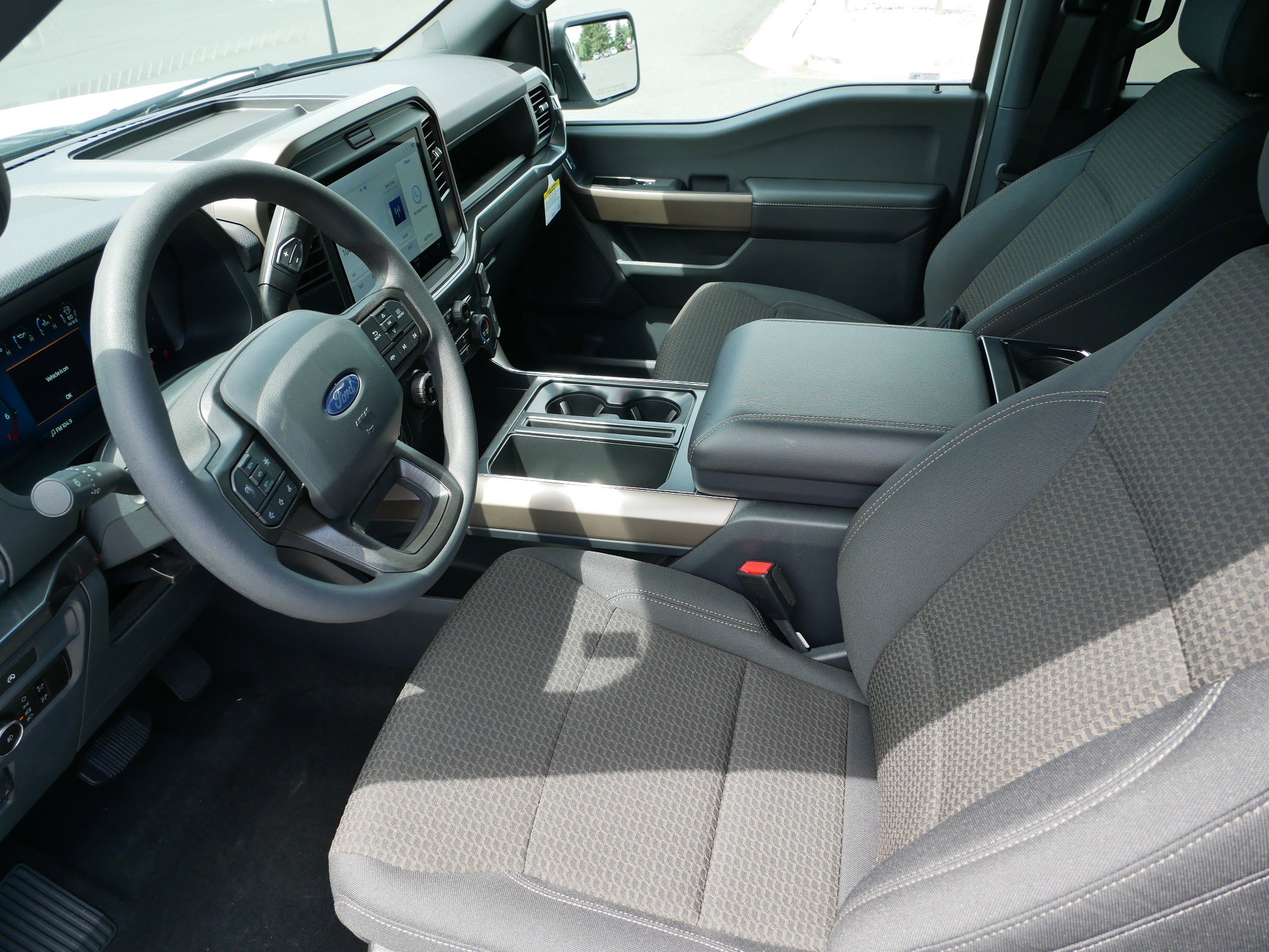 2025 Ford F-150 STX photo 9