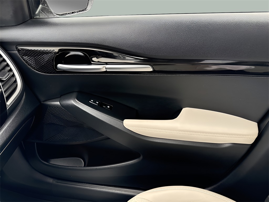 2023 Kia Seltos EX photo 3