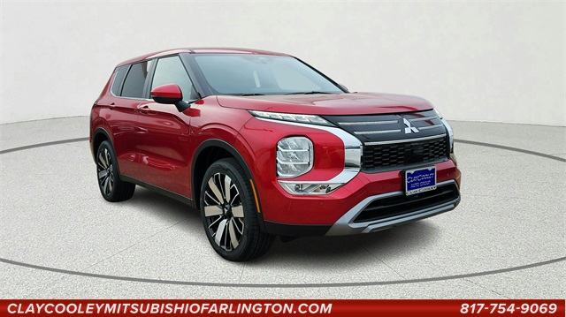 2025 Mitsubishi Outlander SE's photo