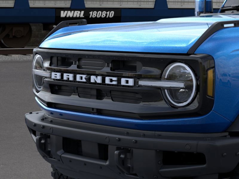 2024 Ford Bronco Outer Banks photo 18