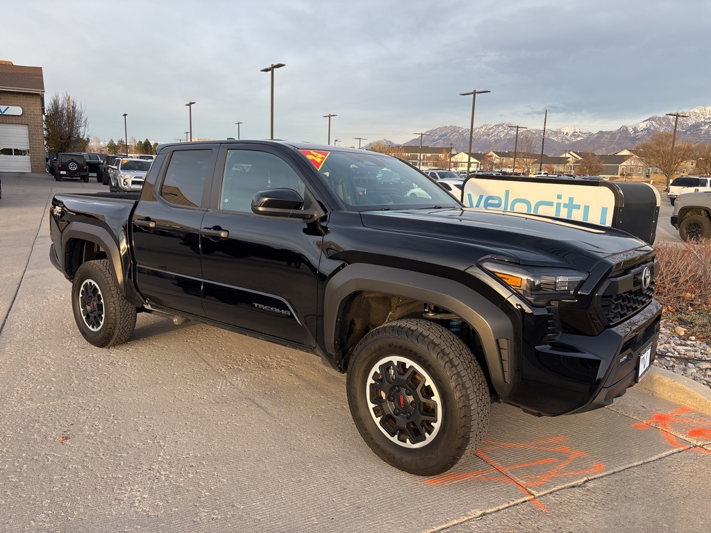 2024 Toyota Tacoma TRD Off Road's photo