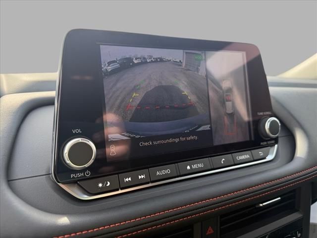 2025 Nissan Rogue SV photo 5