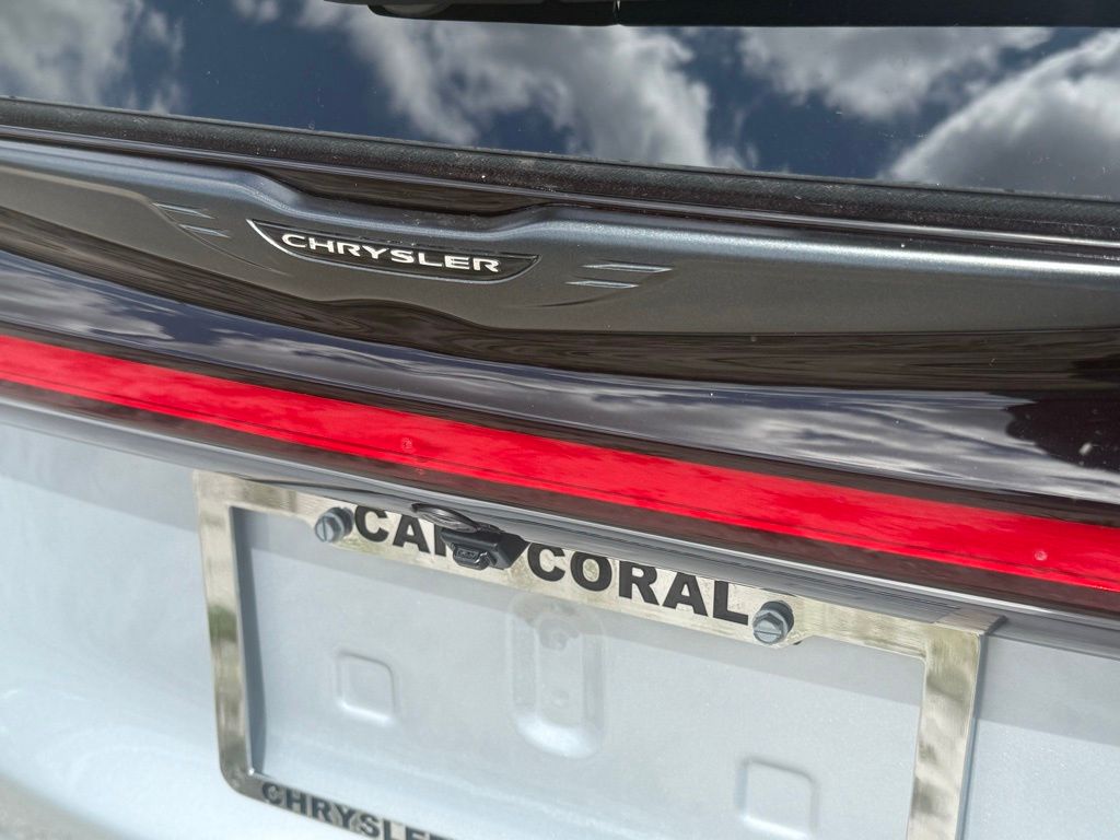 2026 Chrysler Pacifica Limited photo 26