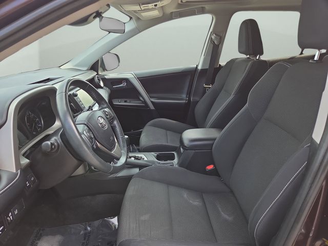 2017 Toyota RAV4 XLE photo 26