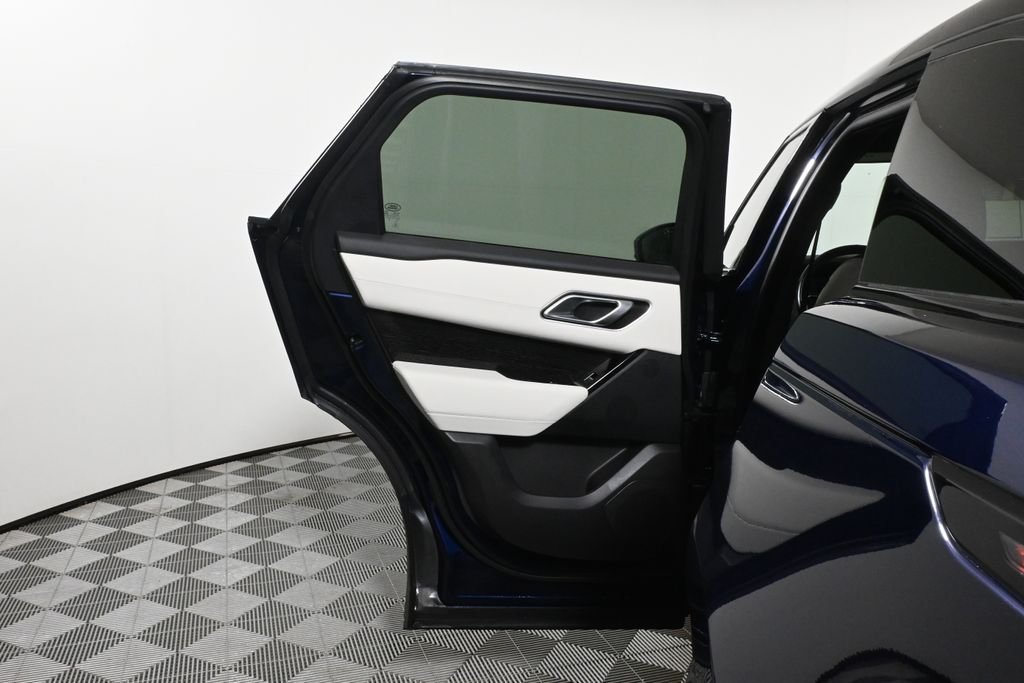 2023 Land Rover Range Rover Velar R-Dynamic S photo 31