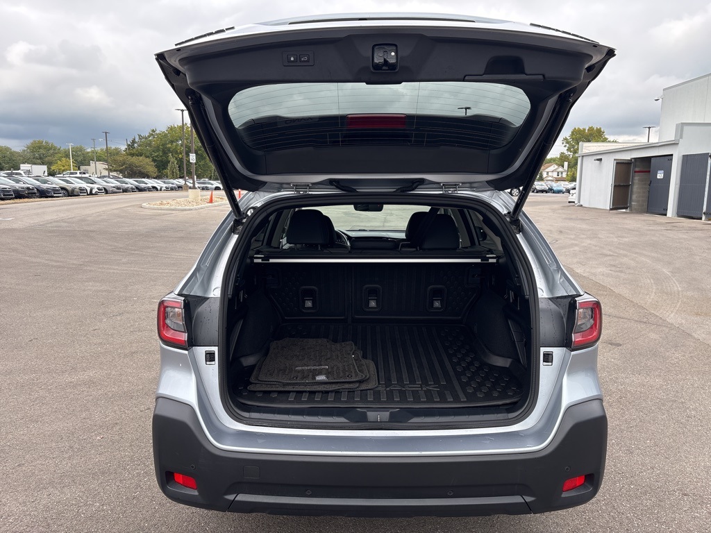 2023 Subaru Outback Onyx Edition photo 7
