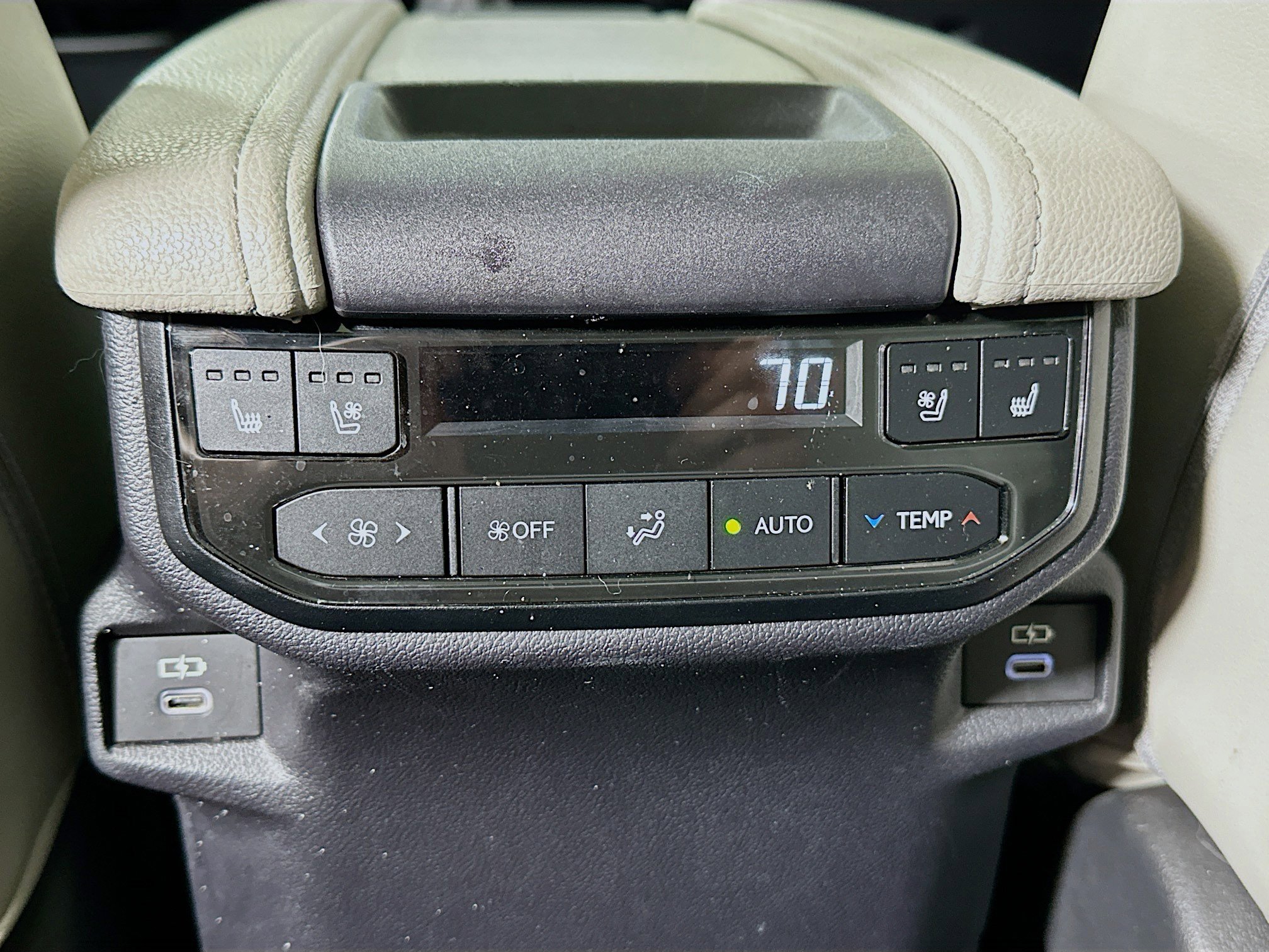 2024 Toyota Grand Highlander Platinum photo 24