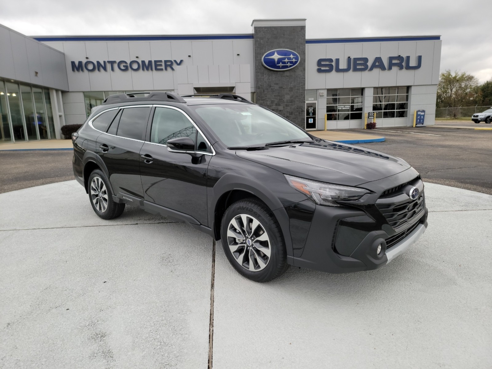 2025 Subaru Outback Limited's photo